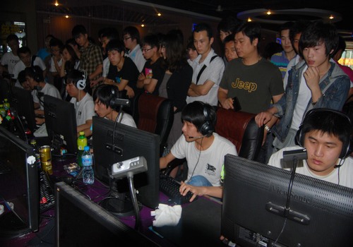 【战报】2025MSI季中冠军赛Day4综述，RNG小组全胜出线