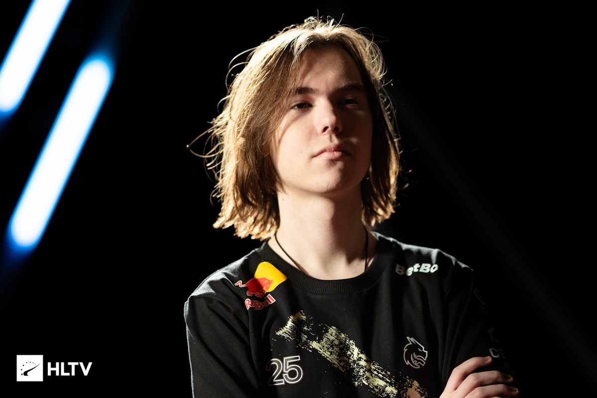 强势压制！Niket Riel使用 Wangxiao 的Jayce收割 Top Esports ，并横扫 Royal Never Give Up