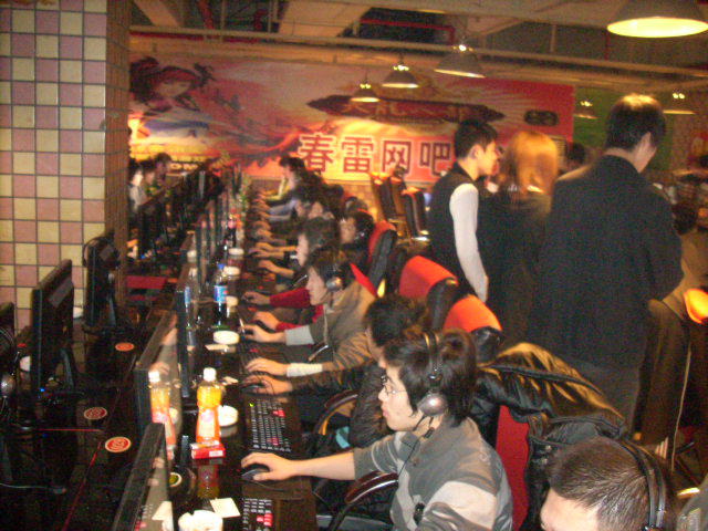 上海EDG.M晋级2025KPL常规赛第二轮A／B卡位赛